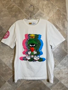 Looney Tunes T-Shirt Men's Sz M Marvin the Martian Suede 3-D Art Design Cotton T - Picture 1 of 7