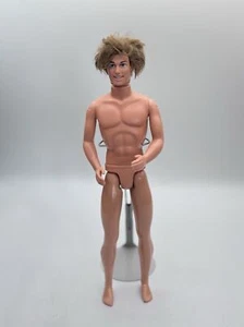 KEN bambola Barbie anni 90 capelli radicati occhi azzurri TNT spalle articolate TNT ginocchia piegate - Foto 1 di 18