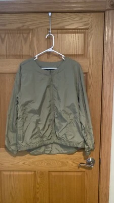 Bobeau Abrigo Chaqueta Bomber Verde Ejército Usado en Excelente Condición Grande  Foto 1 de 4