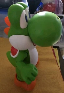 World of Nintendo Let's Go Yoshi Super Mario Jakks Pacific Interactive 12" 2022 - Imagen 1 de 3