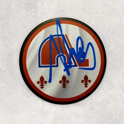 NAZEM KADRI AVALANCHA DISCO DE HOCKEY FIRMADO/AUTOGRAFIADO CERTIFICADO DE AUTENTICIDAD BECKETT Foto 1 de 2