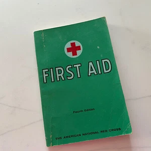 First Aid. Fourth Edition. American National Red Cross (1968) - Picture 1 of 7