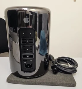 Mac Pro 2013 2.7GHz 12-Core 128GB RAM 1TB SSD AMD FirePro D300 - Picture 1 of 11