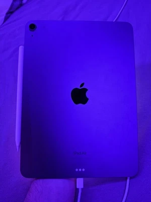 Apple iPad Air 5. Gen 64GB, Wi-Fi, 10,9 Zoll - Space Grau - Bild 1 von 3