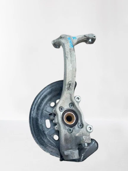 Audi A8 2004-2010 conjunto de nudillos de husillo del lado del pasajero delantero derecho usado. Foto 1 de 1