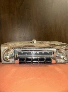 1955 1956 Chevy Chevrolet Push Button Radio Bel Air Nomad 210 150 factory Car - Picture 1 of 23