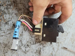 1998-2002 Lincoln Continental Pass Right/Driver Left Rear Window Switch OEM - Picture 1 of 3