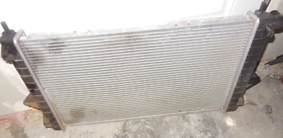 Saturn SC2 SC 2 2001 radiador de refrigeración aire acondicionado condensador aire acondicionado 99 2000 2002 Foto 1 de 2