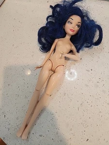 Hasbro Disney Descendants 2014 EVIE desnuda 11"" muñeca articulada Isla de los Perdidos - Imagen 1 de 6