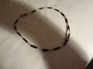 ZIERLICHES VINTAGE SCHWARZ UND KÜNSTLICHES DIAMANT COLLIER 14 ZOLL - Bild 1 von 3