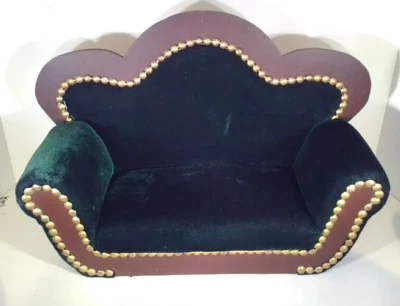Винтажный викторианский мягкий диван изумрудно-зеленый для кукол 18 дюймов - Изображение 1 из 4