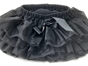 Schwarze TUTU für BABY 0 - 3 Monate integrierte Shorts Schleife im Rücken 6 Schichten voller Flausch - Bild 1 von 22