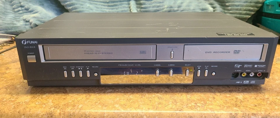 Funai FDRV-90E DVD VCR Combo Player 4 Head Hi-Fi VHS Missing The  Remote.  - Image 1 of 4