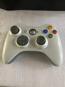 Xbox 360 Wireless Controller Pre-owned  - Picture 1 of 3