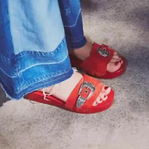 Free People Womens New Red Westtown Wood Slide Clogs Suede Size EUR 37 US 7 - Picture 1 of 6