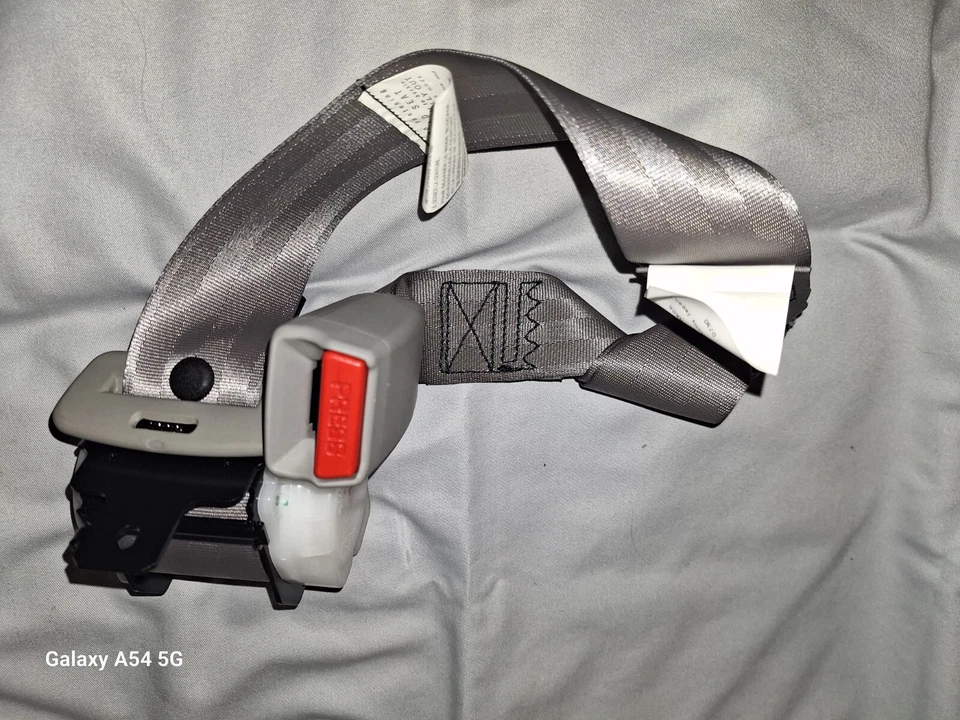 CINTURÓN DE SEGURIDAD CENTRAL TRASERO NISSAN MAXIMA 00-02 RETRACTOR CON HEBILLA PARTE #888422Y921 Foto 1 de 2