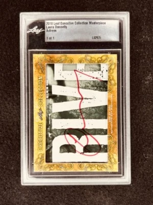 Laura Donnelly 2018 Leaf Cut Signature signed autographed card 1/1 JSA Outlander - Image 1 of 2