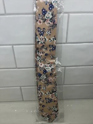 Corbata floral rosa salmón para hombre Foto 1 de 3