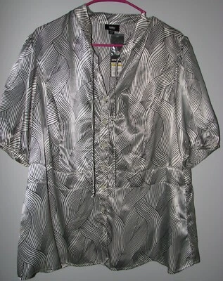 Blusa Top Para Mujer Talla 20W-22W Blanca Negra Abotonada Sedosa Por Mossimo Nueva Con Etiquetas Foto 1 de 3