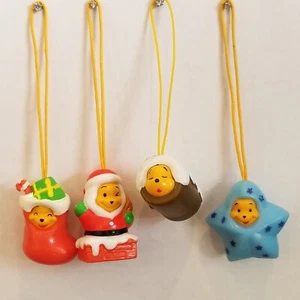 Figurines Disney Winnie l'ourson peek a ourson série 10 téléphone charme X'mas Noël - Photo 1 sur 7