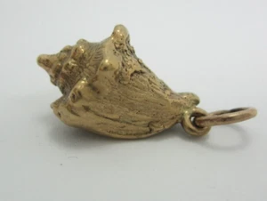 STUNNING 9K YELLOW GOLD CONCH SHELL CHARM/PENDANT (7/8") 7.1G - Picture 1 of 8