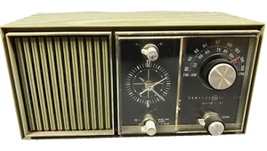 VTG MCM General Electric Solid State Radio Clock Model C4510B Beige Olive Works! - Bild 1 von 9