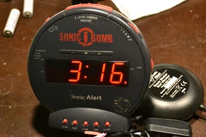 Sonic Bomb Sonic Alert Black Extra Loud Digital Alarm Clock with Bed Shaker - Picture 1 of 10