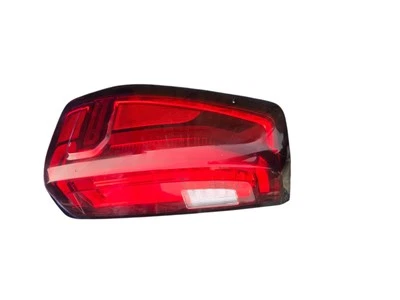 GMC SIERRA 1500 2500 RH 2019-2022 montaje de luces traseras lado pasajero LED OEM   Foto 1 de 4