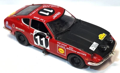 IXO RAC044 NISSAN DATSUN 240Z #11 E HERRMANN RALLY SAFARI WINNER 1971 1/43 - Image 1 of 2