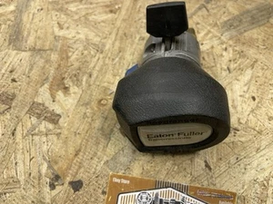 Fula6915 Genuine International Fuller OEM Transmission Shift Valve Fula5015 - Picture 1 of 3