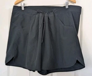 Lands End Damen 22 Badeshorts schwarz schnelltrocknend Wandern Outdoor Kordelzug - Bild 1 von 5