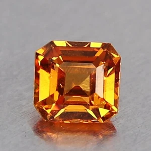 Video 0.68cts Natural Spessartite Garnet Nigeria Vivid Mandarin Orange Hue B596 - Picture 1 of 3