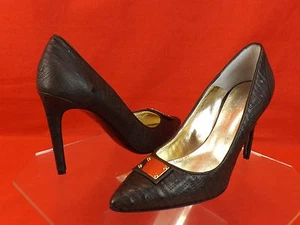 NIB GIANNI VERSACE DARK BROWN OSTRICH LEATHER METAL PLATE CLASSIC PUMPS 39 $1410 - Picture 1 of 12