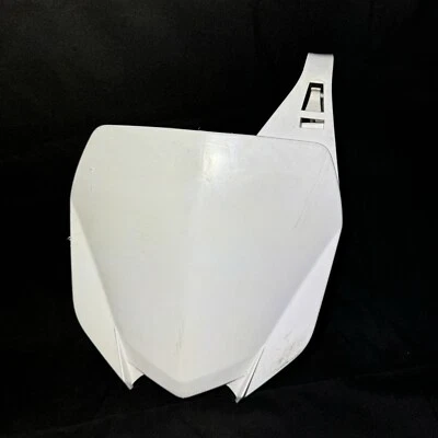 Placa de número frontal de plástico blanca OEM Yamaha YZ 125 250 250F 426F 450F 00-19 Foto 1 de 4