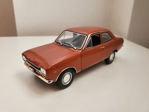 Ford escort 1300 GT 1/24 LEO MODELS - Foto 1 di 5
