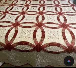 King Size Double Wedding Ring Quilt 89 x 104 Burgundy Scalloped Edge READ - Picture 1 of 16