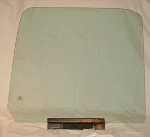 Ford F-Series Passenger door window glass. Left side. F4TZ1521410A - Picture 1 of 5