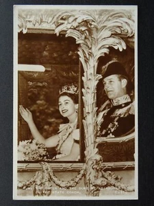 H.R.H QUEEN ELIZABETH ll c1953 Official Coronation RP Postcards by Valentine C11 - Picture 1 of 2