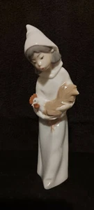 Lladro Girl with Rooster 1969-2001 Porcelain Figurine - Picture 1 of 4