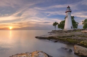Fototapete - LEUCHTTURM - (2734J) - VLIES - Tapete - Sonnenuntergang Meer Landzunge Ness - Bild 1 von 1