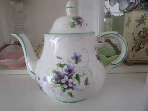 LARGE ARTHUR WOOD VERMONT 6 CUP TEAPOT WITH VIOLETS - Picture 1 of 11