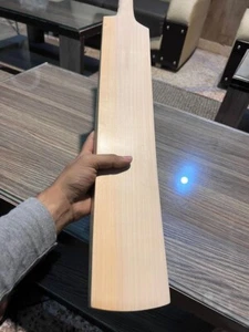 A+ GRADE ENGLISH WILLOW CRICKET BAT - Picture 1 of 5