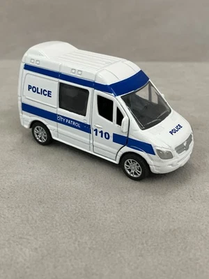 Maisto Mercedes-Benz Sprinter Van Lookalike Police Vehicle White/Blue - NM VHTF - Image 1 of 4