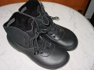 Herren Crocs Blitzen Luxe Convertible Chukka Schwarz Stiefel!  Gr. 11 - Bild 1 von 15