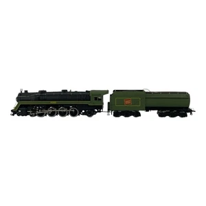 Mehano HO Scale DC Locomotive Canadian National 6060 4-8-2 Bullet Nose Betty - Picture 1 of 10