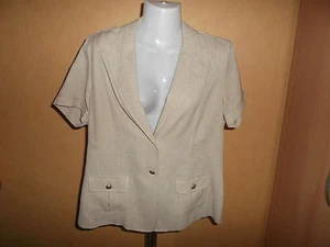 Kurz Blazer NEU von Gina G. Gr. 40 in beige - Bild 1 von 2