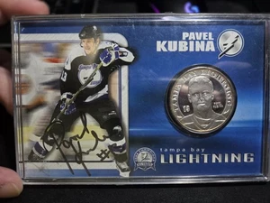 2004 Pavel Kubina Auto Tampa Lightning Ltd Edition Collectible Coin - Picture 1 of 4