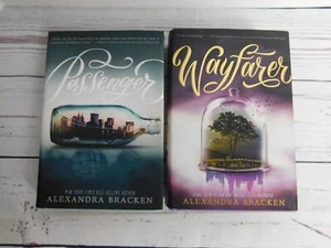 Passenger Wayfarer Duology Alexandra Bracken Hardcover Set Lot - Foto 1 di 4
