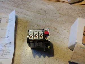  Relé de protección del motor U12/16E 0,6 K3 0,4-0,6A control térmico cierre R1 - Imagen 1 de 7