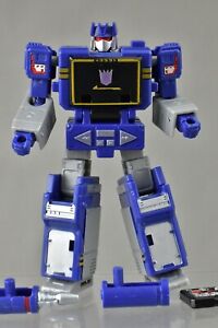 Transformers Kingdom Soundwave Complete Core Class Ravage Cassette
